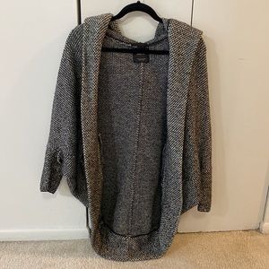Zara knit sweater - Size: M